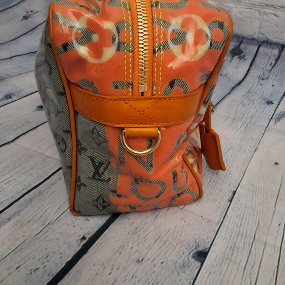 🎁Rare and highly collectable Louis Vuitton Defile Weekender in Pulp Watercolor. - Picture 10 of 16